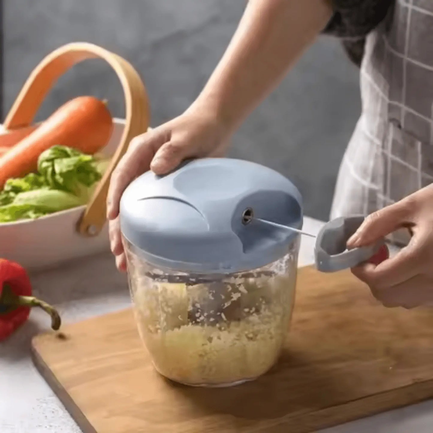 Handy Garlic Cutter – Chop Garlic in Seconds!